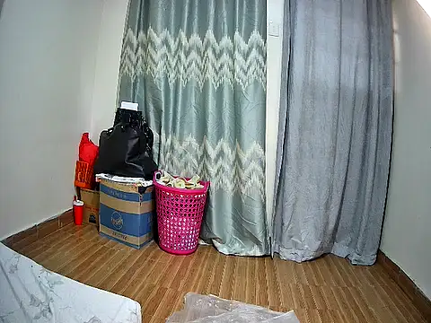 happy_sonia's cam snapshot