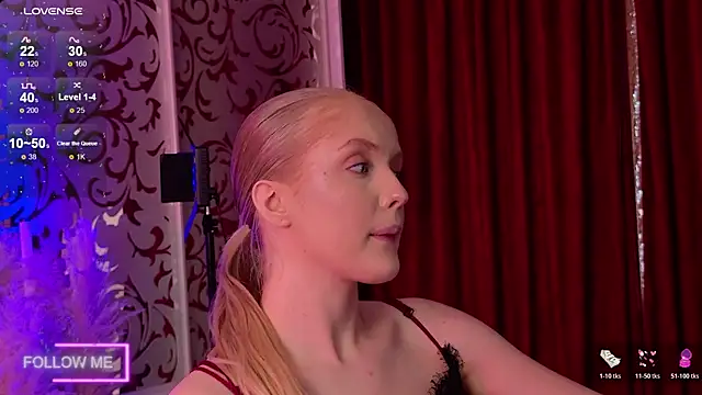 Slay_Blonde's cam snapshot