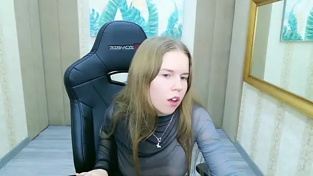 Alida_Brice's cam snapshot