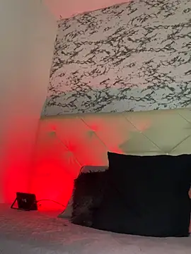 Lili__taylor's cam snapshot