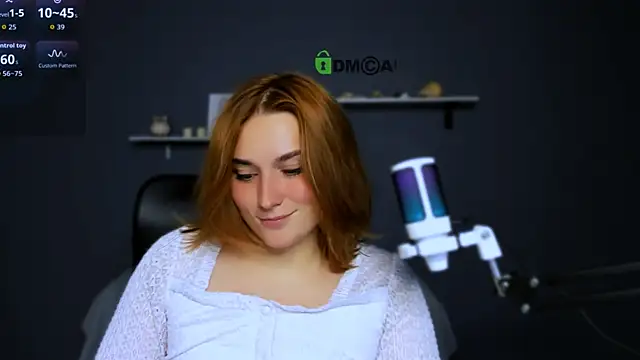 casey_meow_'s cam snapshot