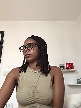 CurvyGoddessXxx's cam snapshot