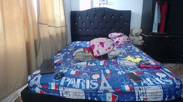 merryymaturee_'s cam snapshot