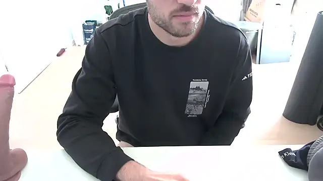 taallguyy_196 live sex cam