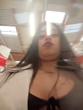 Freyja300 live sex cam