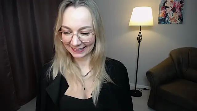 Ava_Elior's cam snapshot