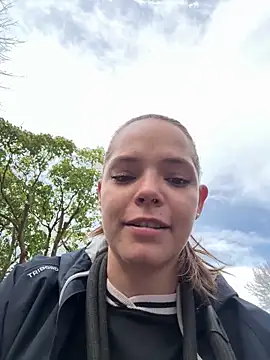 Wildmaca live sex cam