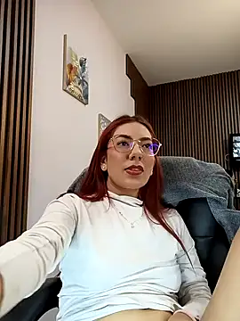 desk_desire's cam snapshot