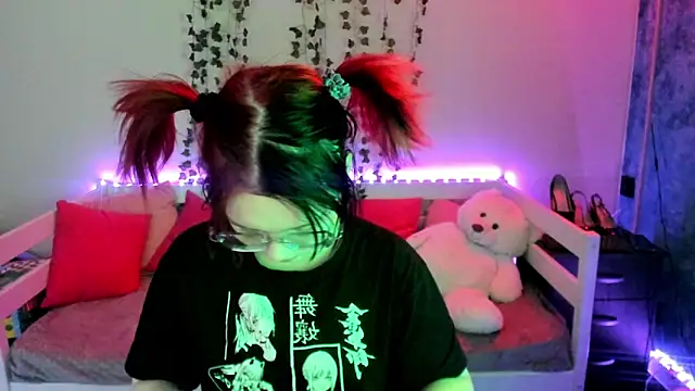 shy_elina01's cam snapshot