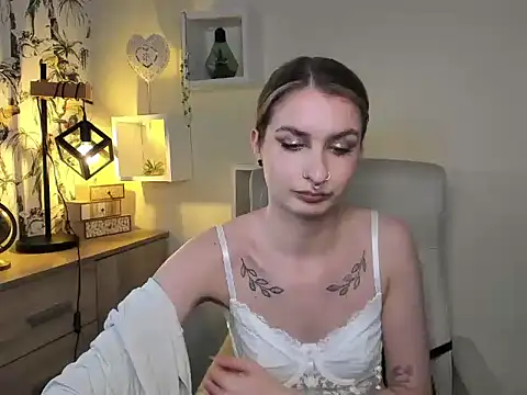 NinaBlond1's cam snapshot