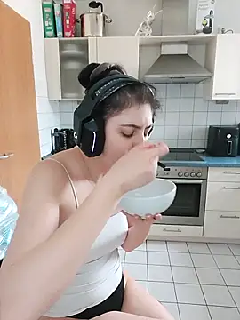 Gamergirl-Linela's cam snapshot