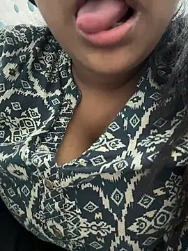 Chhuy_muy's cam snapshot