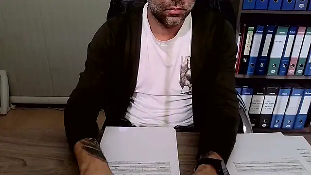 Evasionee live sex cam