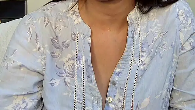 Naina_For_You's cam snapshot