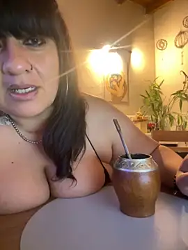 Sensualmente333's cam snapshot