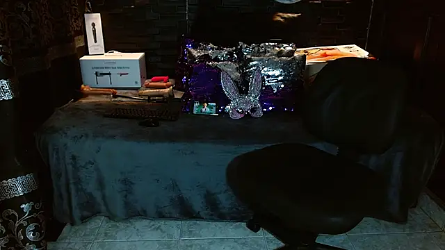 andrewxbi's cam snapshot