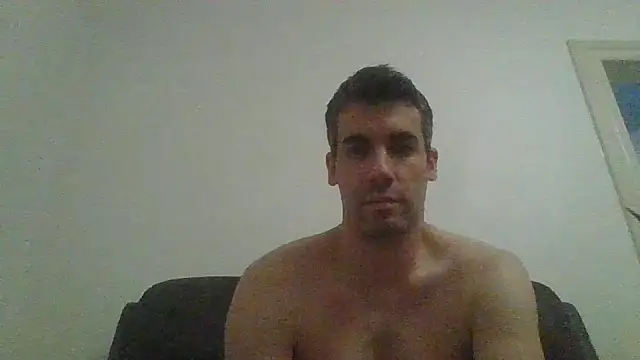 JulioIsHere4you's cam snapshot