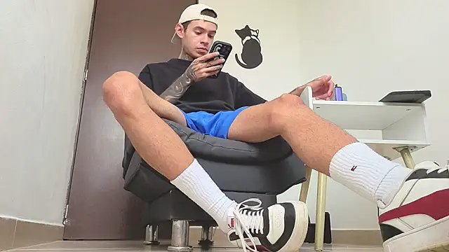 Saturno_v live sex cam