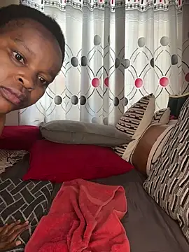 CynnxxxBarb's cam snapshot