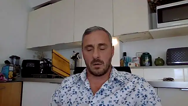 Lucid50's cam snapshot