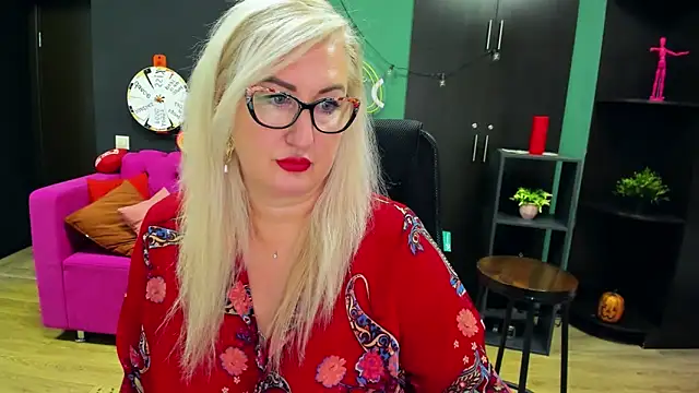 ChristyBrooks's cam snapshot