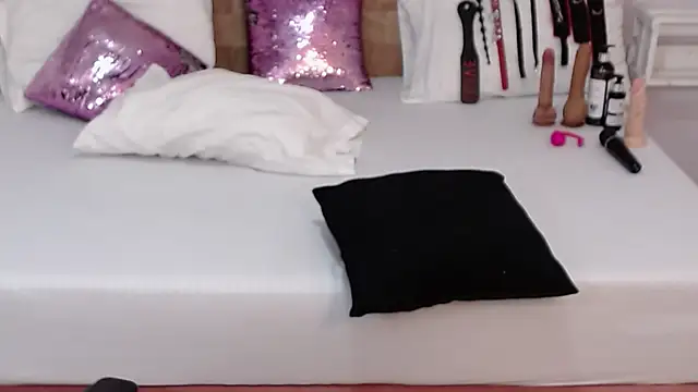 kylieBensoon's cam snapshot