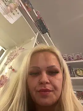 CherryXOX-'s cam snapshot