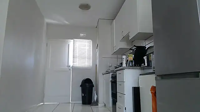 officialkhakes_za's cam snapshot