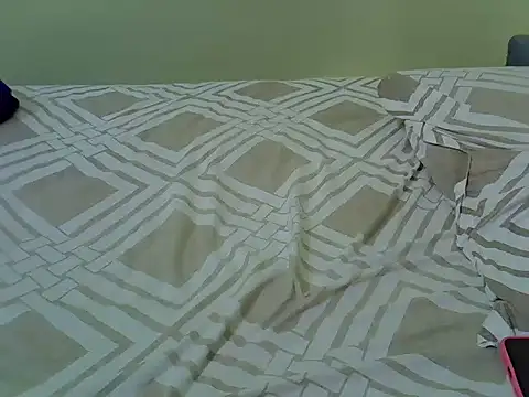 naughtycate_'s cam snapshot