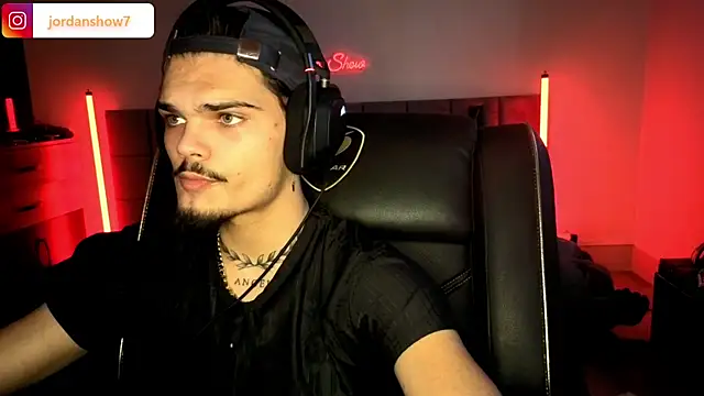 JordanShow's cam snapshot