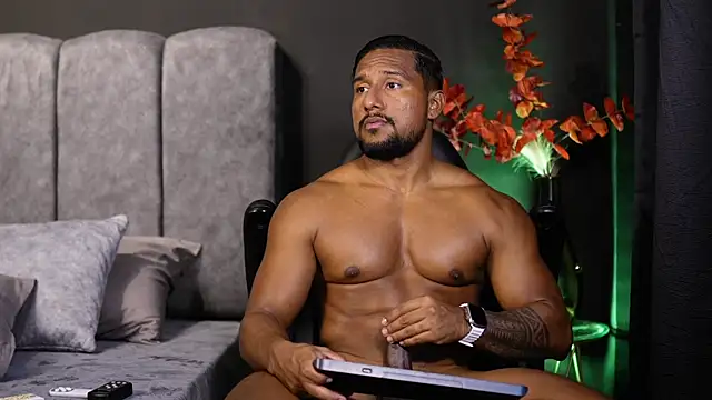 CallumMuscle live sex cam