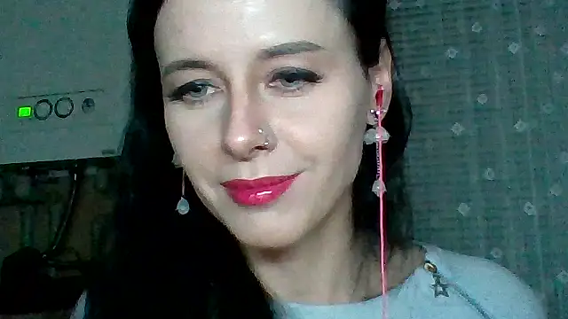 LuminousLady's cam snapshot