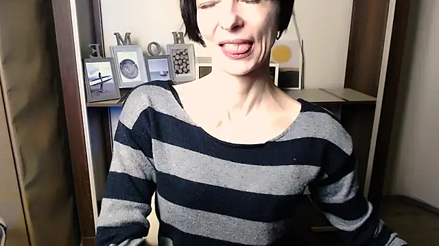 _AngeliaFlow_'s cam snapshot