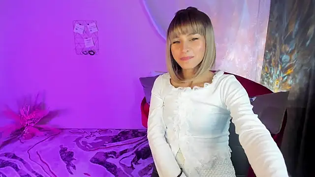 CharmBianca's cam snapshot