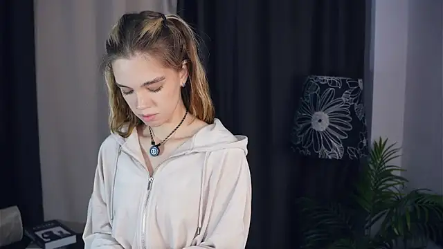 EdythLao's cam snapshot