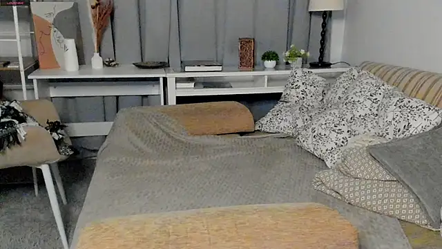 DemetraSadahiro's cam snapshot