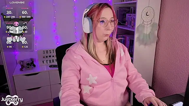 JustKerry's cam snapshot