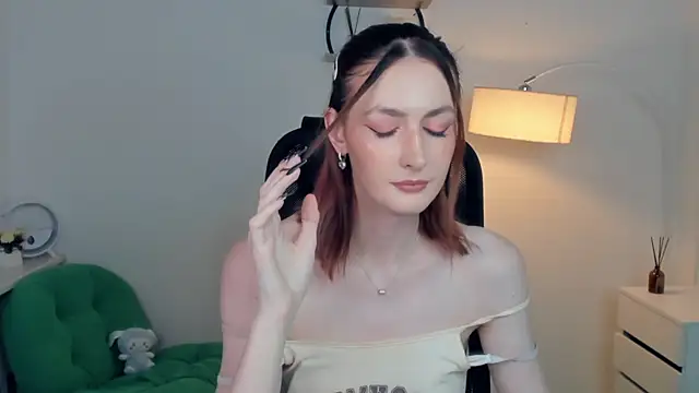 EasterBlink's cam snapshot