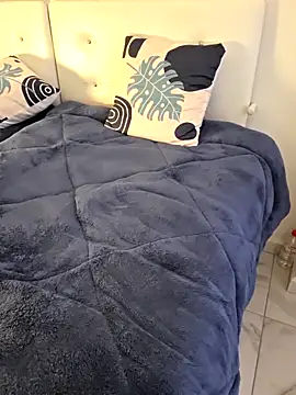 Ladysjunior's cam snapshot