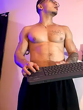 Matt_your_master_'s cam snapshot