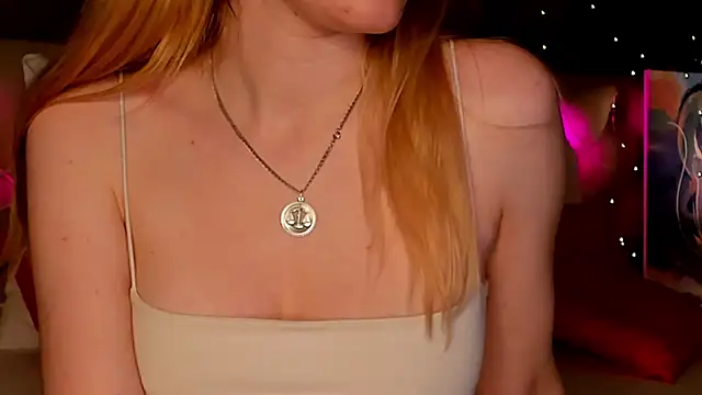 LinaRayy's cam snapshot