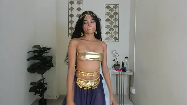 daynis_ortiz's cam snapshot