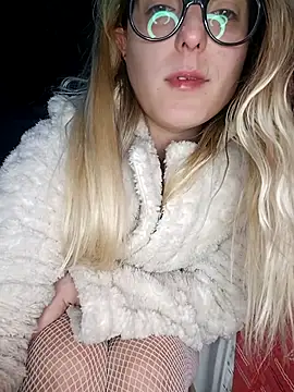 dolcehelena993 live sex cam