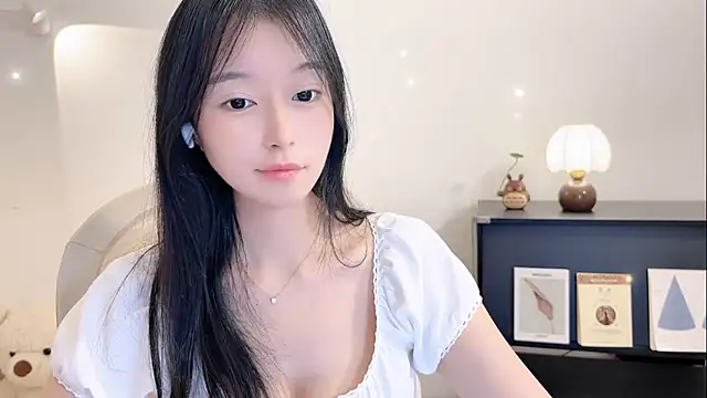 Onechestnut's cam snapshot