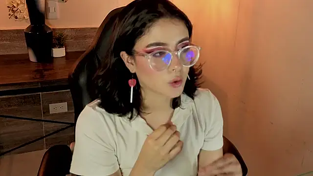 LiLLiAnderson's cam snapshot