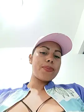 _andrea30 live sex cam