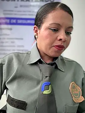 Ariana-07 live sex cam