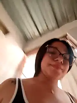 -VICKKY live sex cam