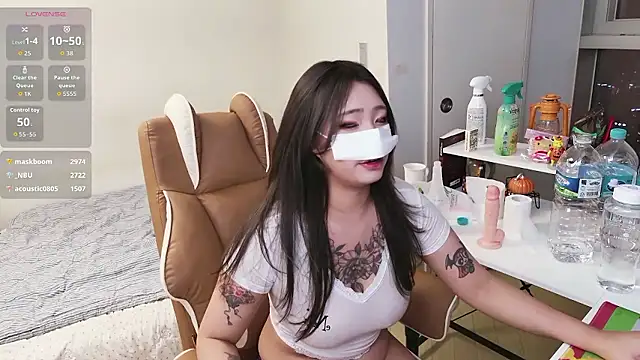 Milk_Sola live sex cam