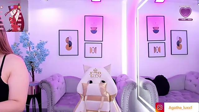 Agatha_luxx's cam snapshot